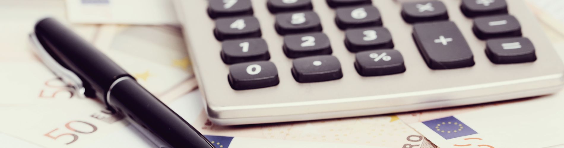 Area Servizi Finanziari - Controllo di Gestione Programmazione e Controllo Area Servizi Finanziari - Controllo di Gestione Programmazione e Controllo
